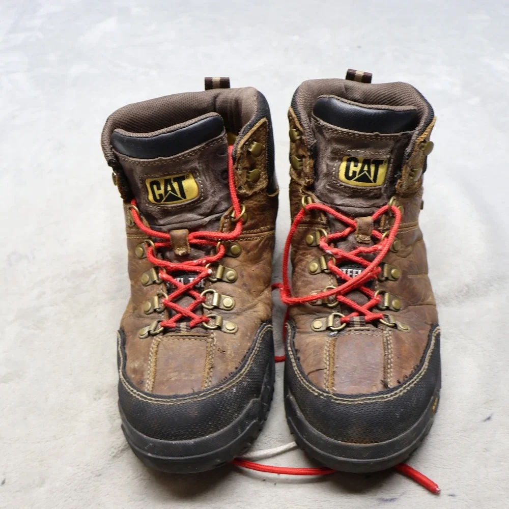 Caterpillar Men 9.5M Work Boot Brown Leather Safety Toe Rugged Industrial P90935